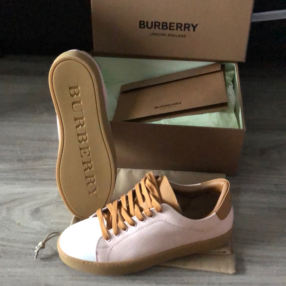 Burberry tricolor leather sneakers